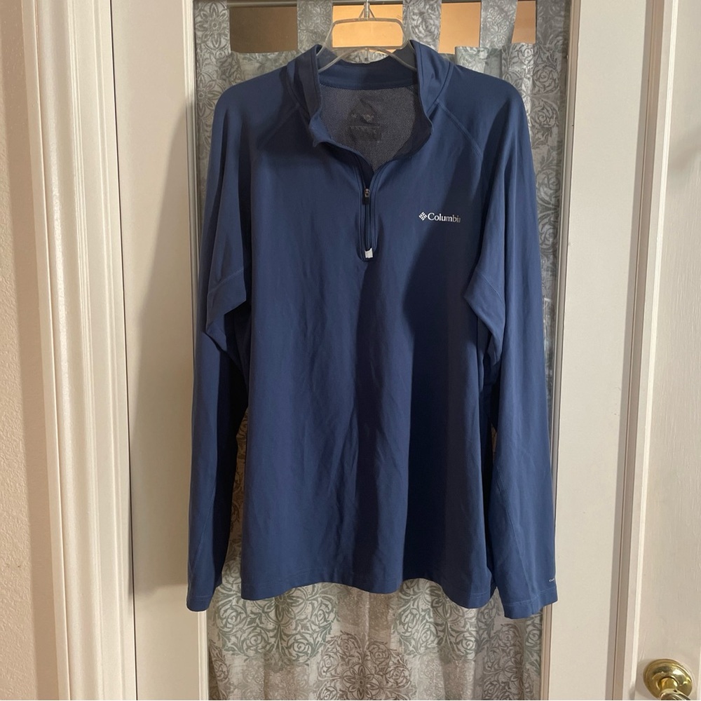 Columbia Unisex Blue 1/4 Zip Shirt